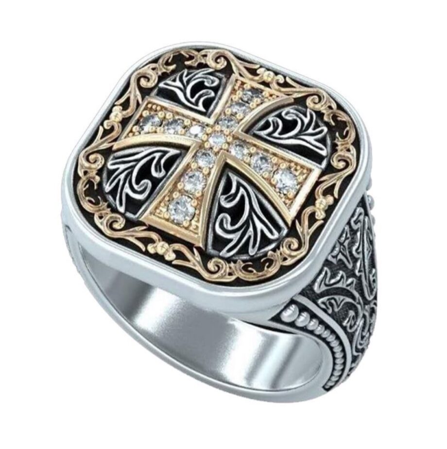 Men's King  Ring Size 7 -