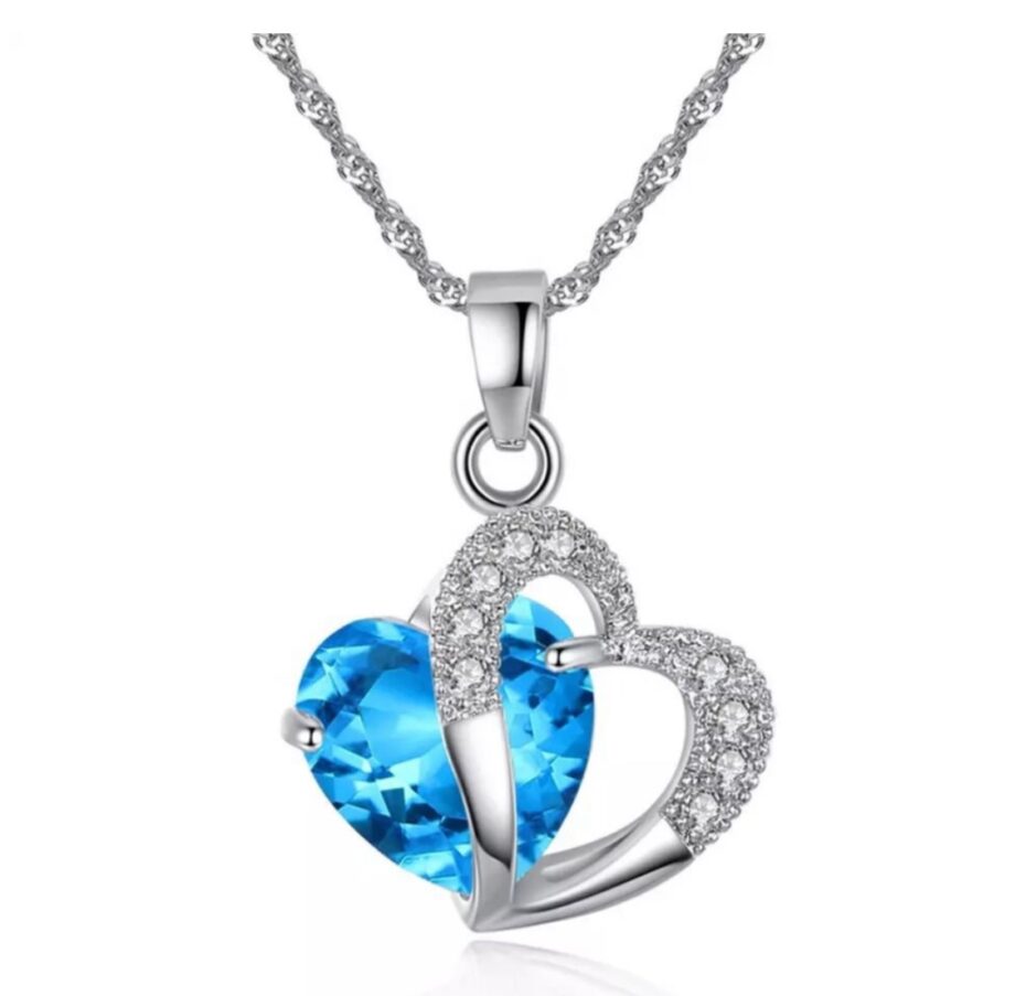 High Quality Silver Necklace with an Exceptional Ocean Blue
Pendant