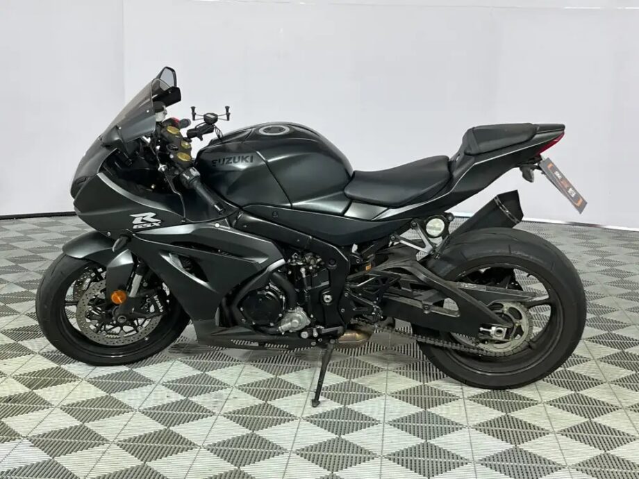 2022 Suzuki GSX-R GSX-R1000a
