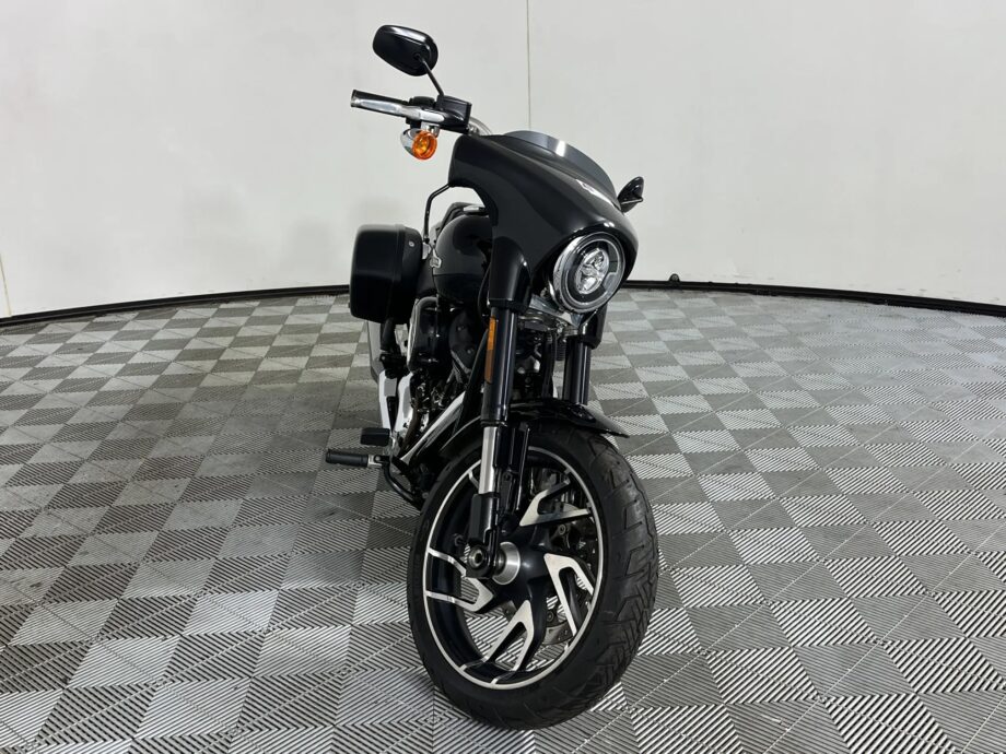 2020 Harley Davidson Dyna Sport
Glide