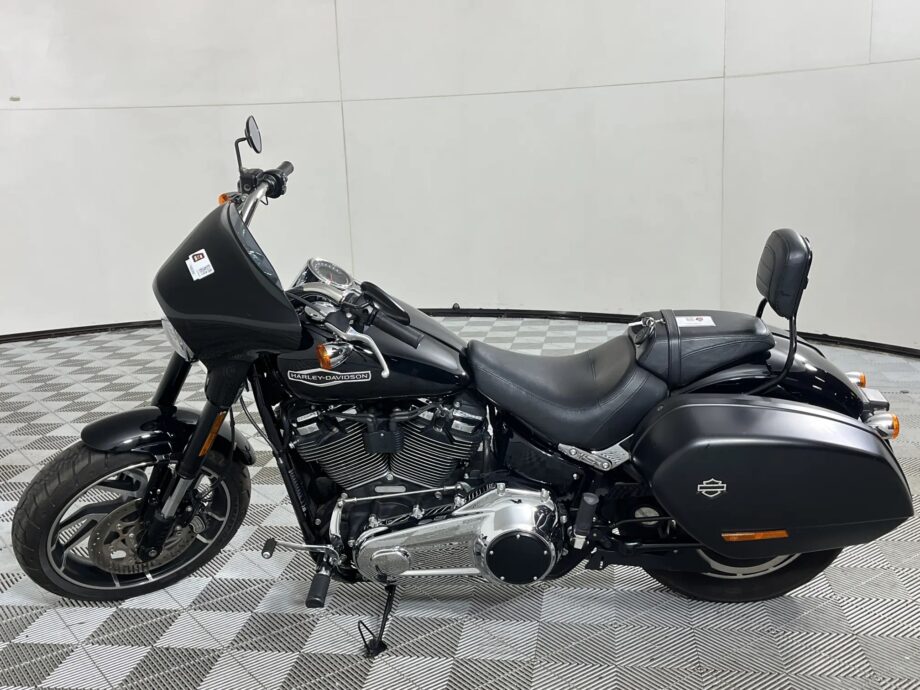 2020 Harley Davidson Dyna Sport
Glide