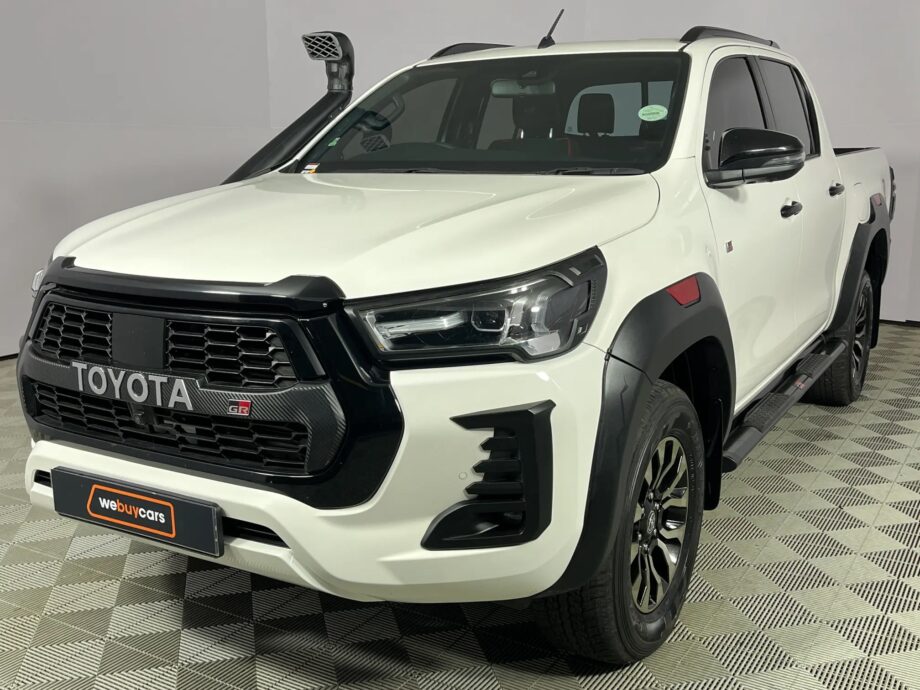 2022 Toyota Hilux 2.8 Gd- 6 RB
Legend RS 4x4 Auto Pick Up
Double Cab