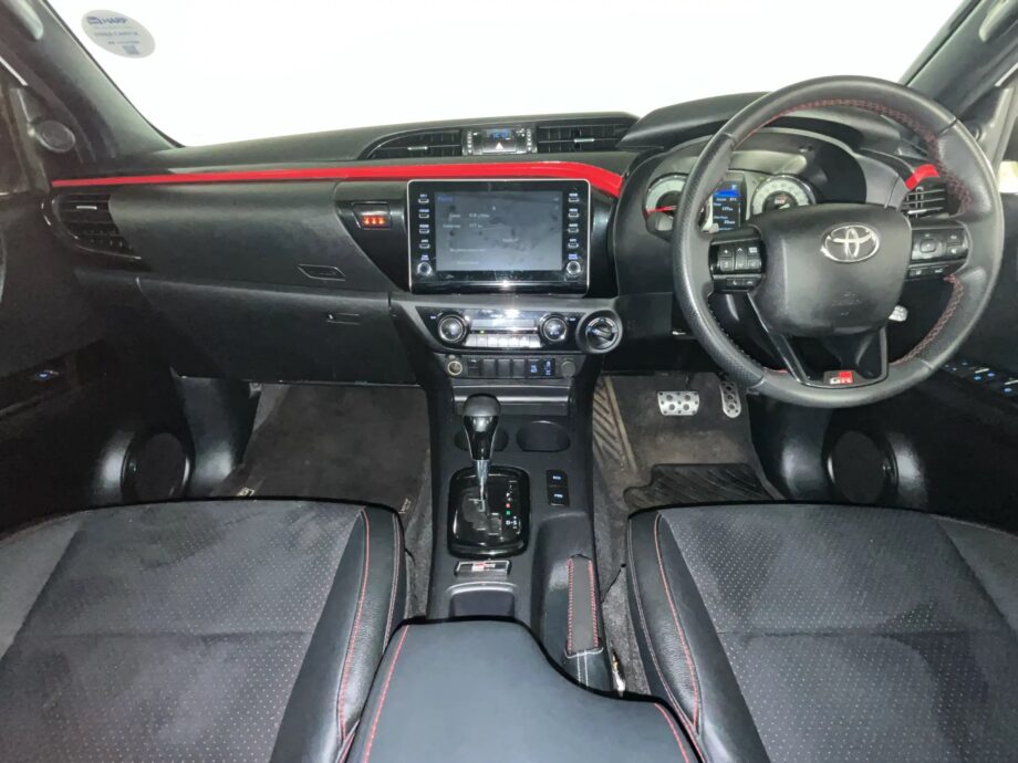 2022 Toyota Hilux 2.8 Gd- 6 RB
Legend RS 4x4 Auto Pick Up
Double Cab