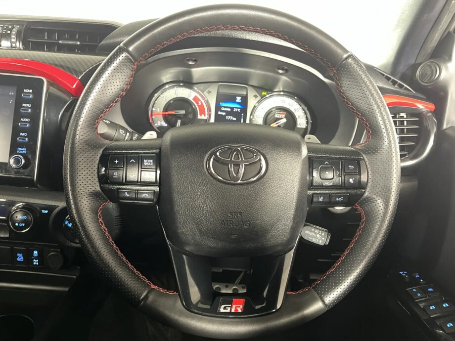 2022 Toyota Hilux 2.8 Gd- 6 RB
Legend RS 4x4 Auto Pick Up
Double Cab