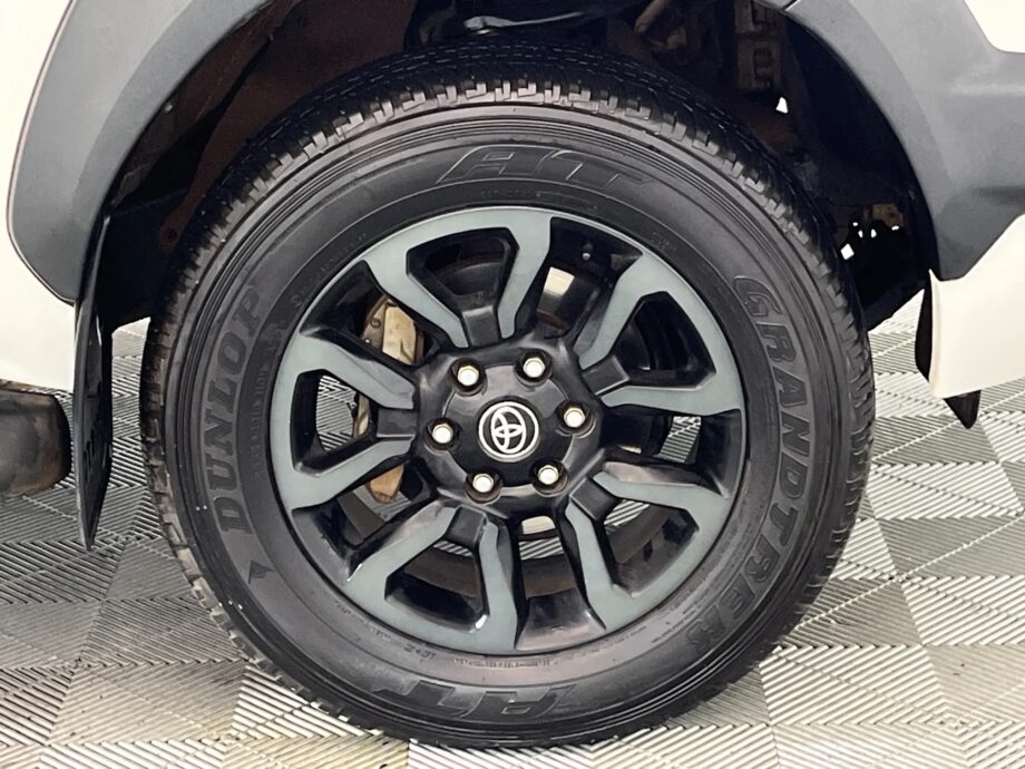 2022 Toyota Hilux 2.8 Gd-6 RB
Legend RS 4x4 Auto Pick Up
Double Cab