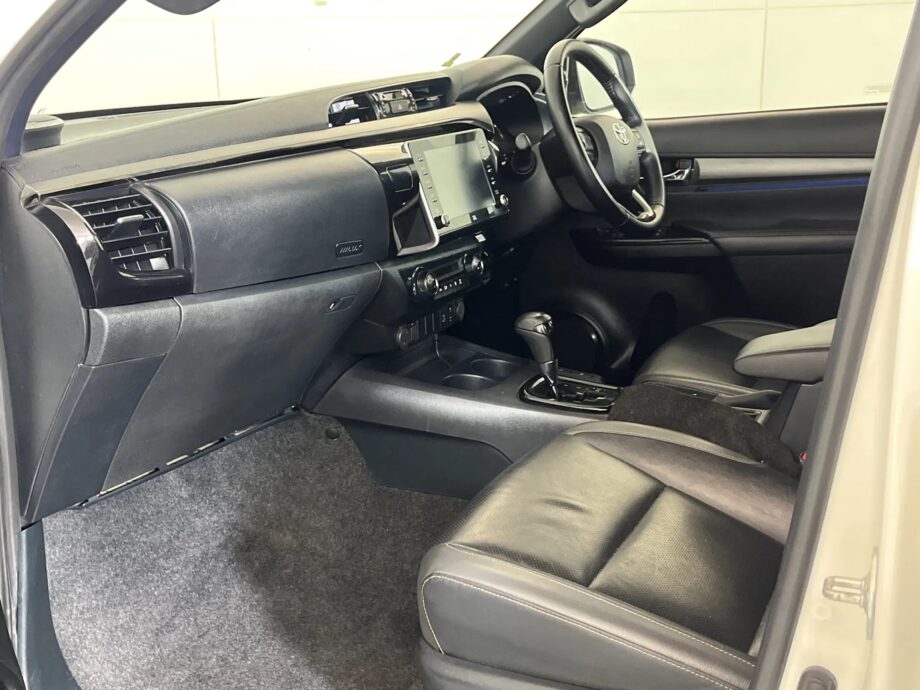 2022 Toyota Hilux 2.8 Gd-6 RB
Legend RS 4x4 Auto Pick Up
Double Cab
