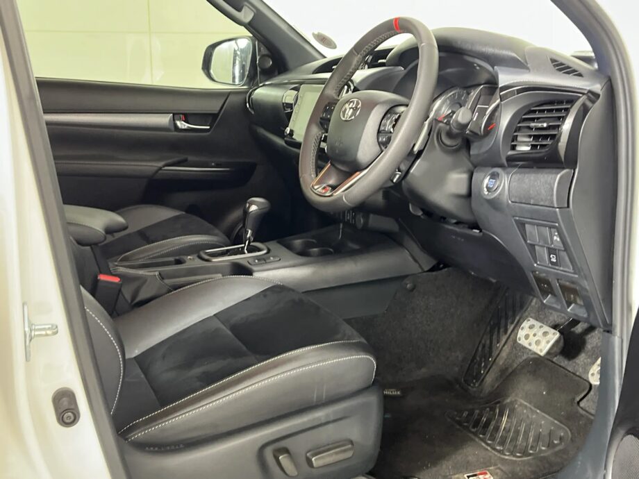 2024 Toyota Hilux 2.8 Gd-6 Gr-S
4x4 Auto Pick Up Double Cab